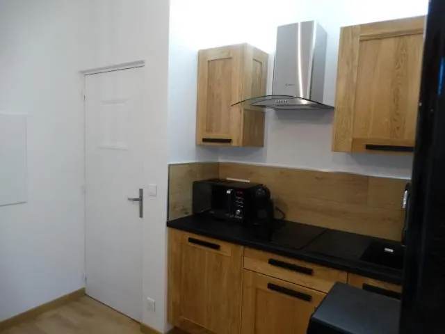 Gites.sassone A Sant Ambroggio, A 50m De La Mer. *