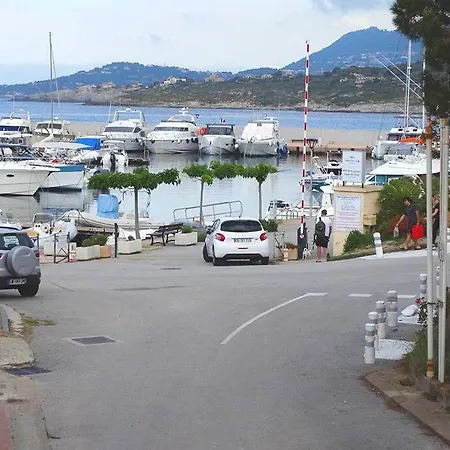 Gites.sassone à Sant Ambroggio, à 50m De La Mer. * Lumio (Corsica)