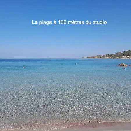 Gites.sassone à Sant Ambroggio, à 50m De La Mer.