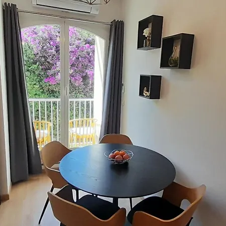 Apartment Gites.sassone A Sant Ambroggio, A 50m De La Mer. *