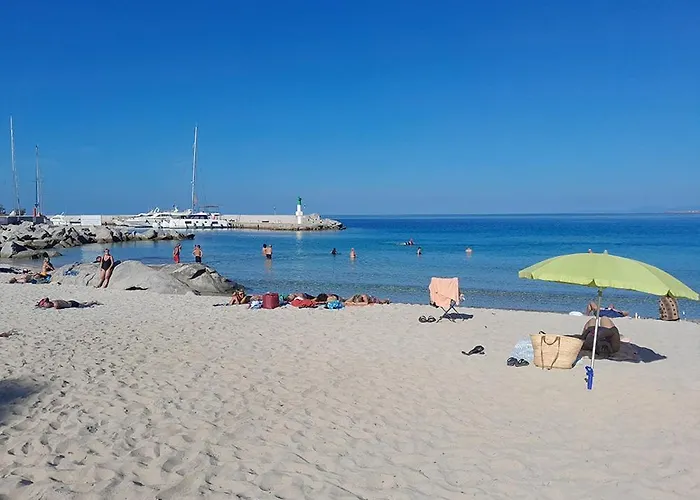 Gites.sassone à Sant Ambroggio, à 50m De La Mer. Lumio (Corsica)