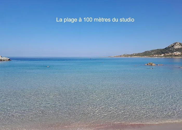 Gites.sassone à Sant Ambroggio, à 50m De La Mer.