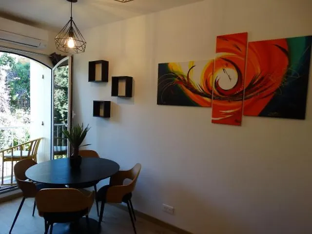 Gites.sassone à Sant Ambroggio, à 50m De La Mer. Appartement *