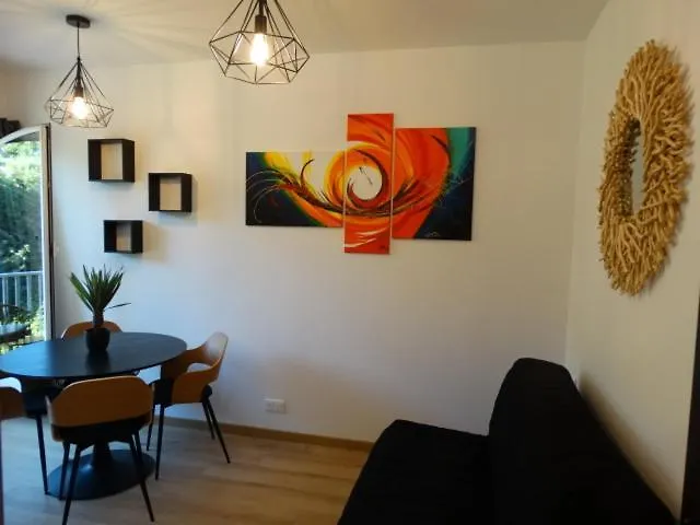 Appartement Gites.sassone à Sant Ambroggio, à 50m De La Mer.