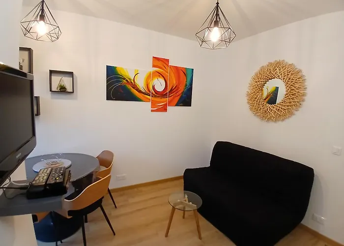 Appartement Gites.sassone à Sant Ambroggio, à 50m De La Mer. Lumio (Corsica)